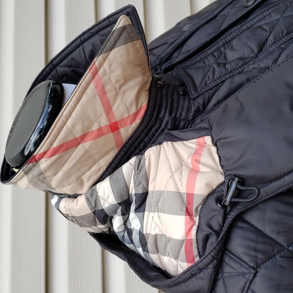 BURBERRY SHORT FINSBRIDGE NOVA CHECK LINED HOODED JACKET COAT - Picture 3 of 11